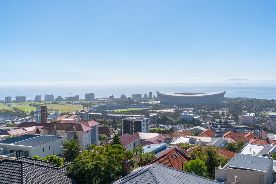 3 Bedroom Property for Sale in Green Point Western Cape